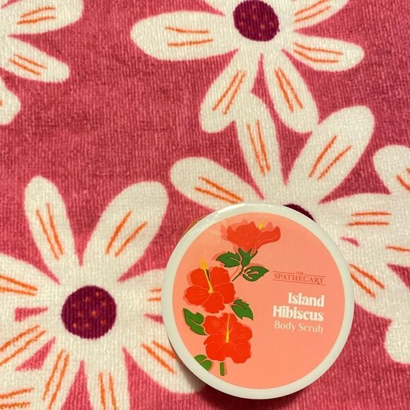 🛍️The Spathecary 2 in 1 Island Hibiscus 🌺 Body Wash& Body Scrub🔥 - Picture 5 of 9